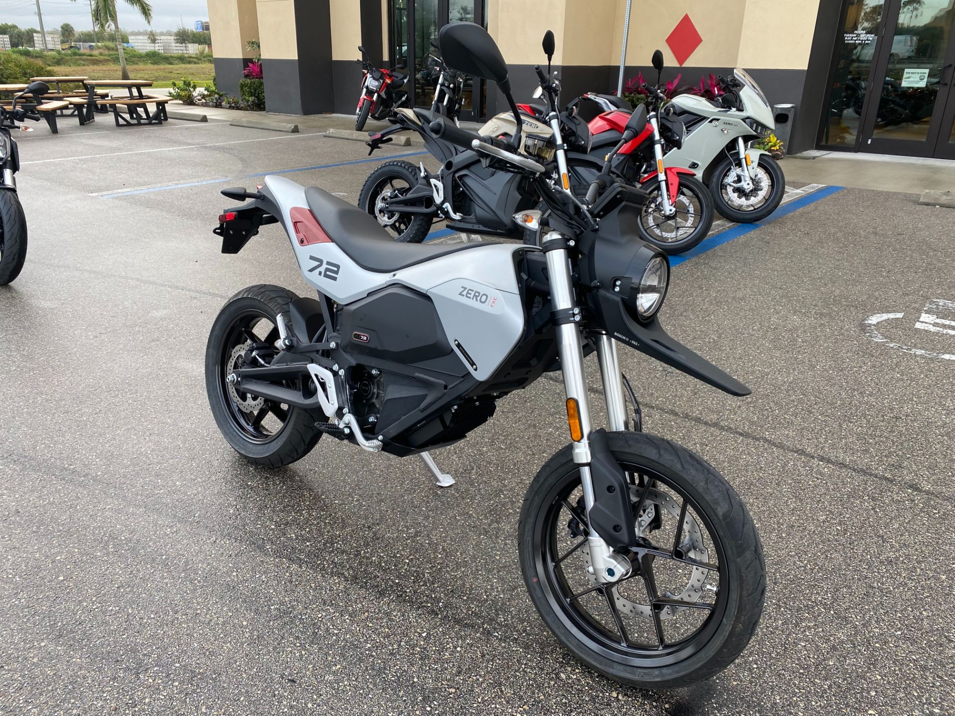 2022 Zero Motorcycles FXE ZF7.2 Integrated in Fort Myers, Florida - Photo 4