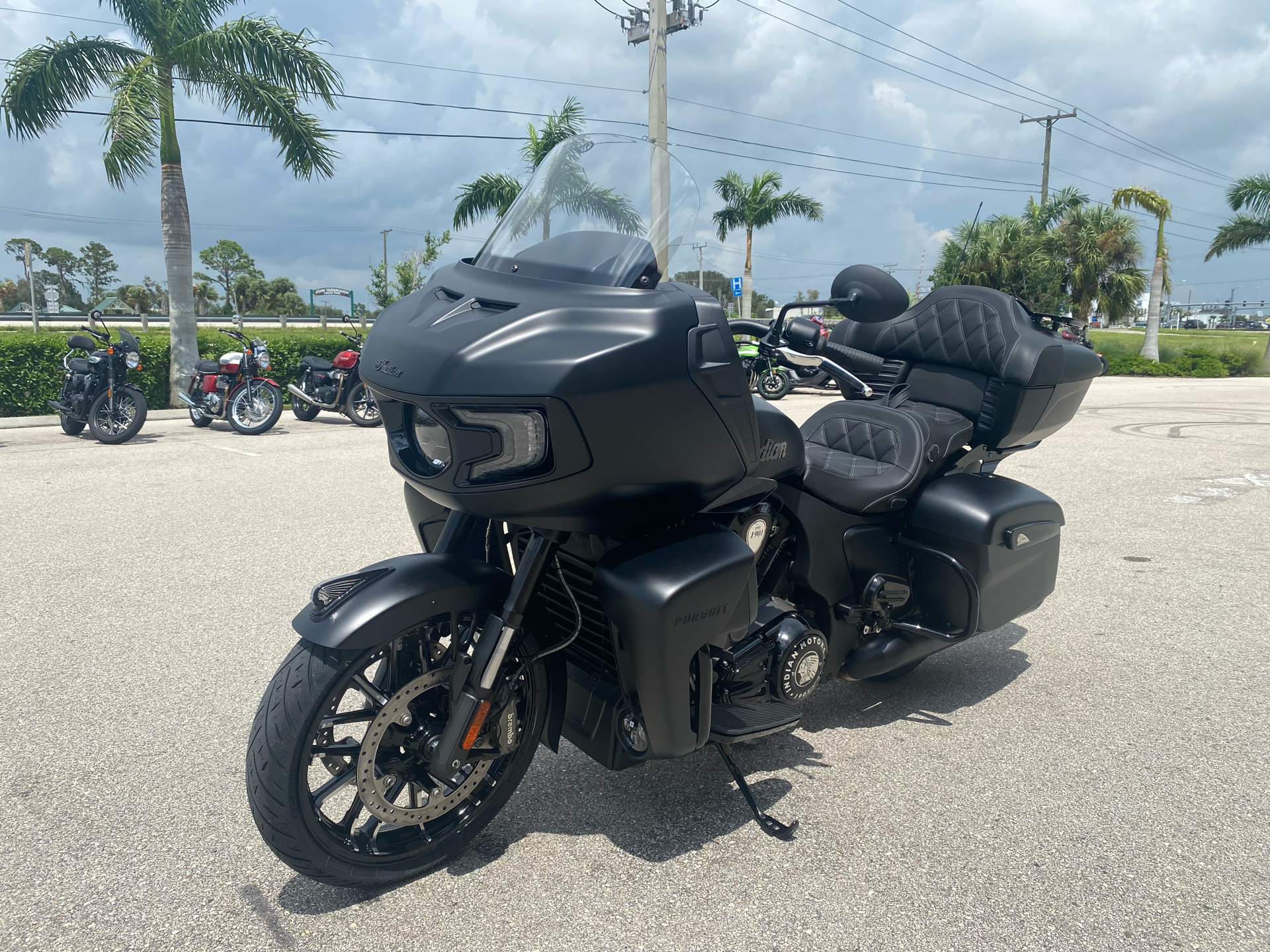 2023 Indian Motorcycle Pursuit® Dark Horse® with Premium Package in Fort Myers, Florida - Photo 8