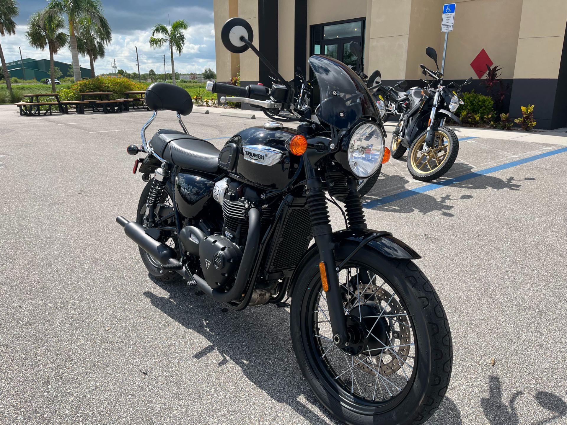 2019 Triumph Bonneville T100 in Fort Myers, Florida - Photo 9