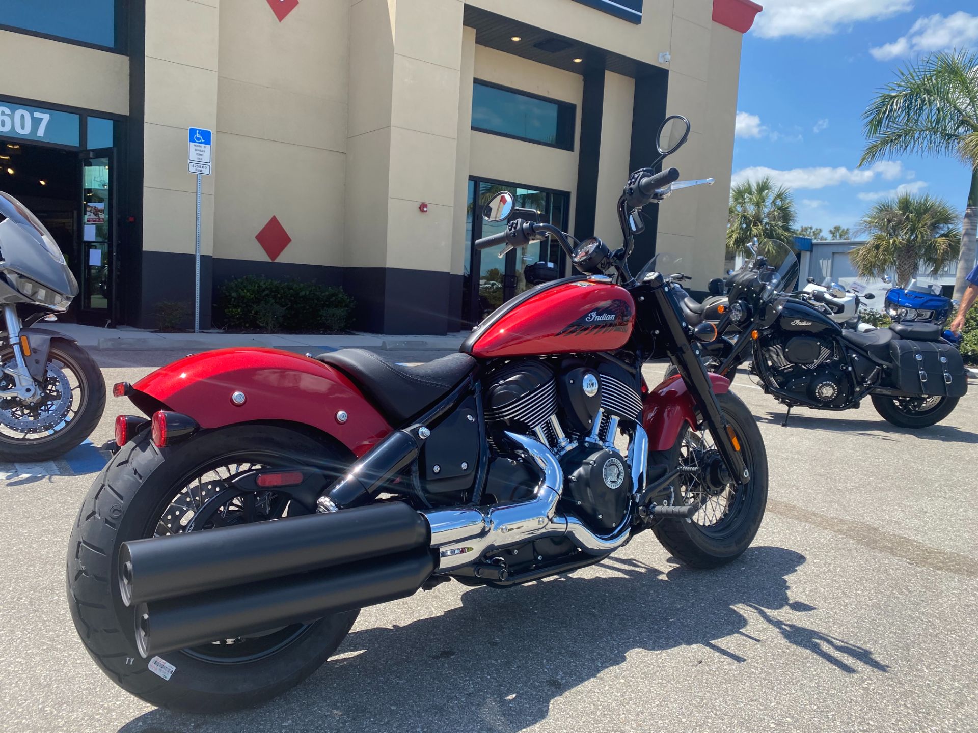 2022 Indian Motorcycle Chief Bobber in Fort Myers, Florida - Photo 5