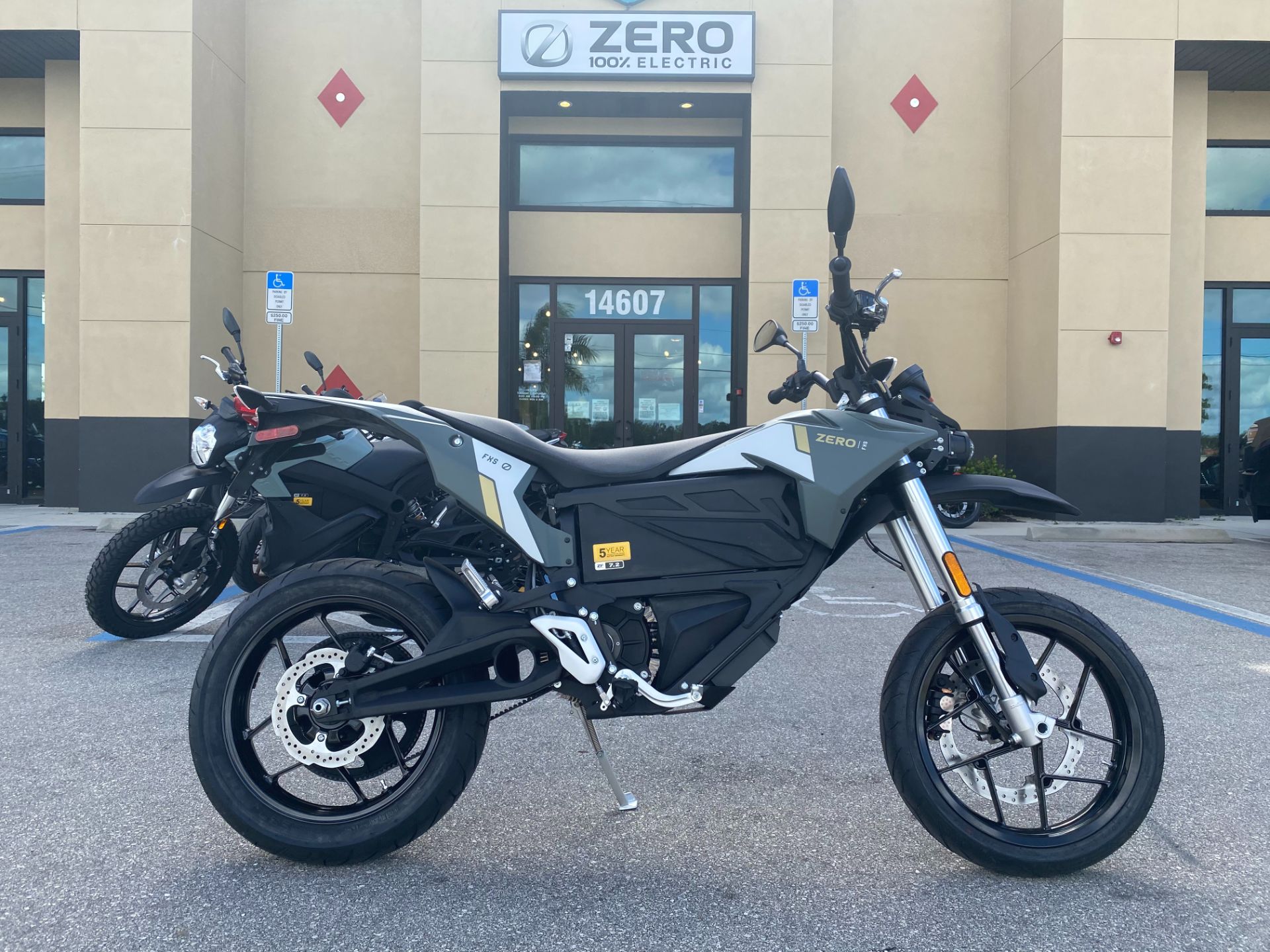 2021 Zero Motorcycles FXS ZF7.2 Integrated in Fort Myers, Florida - Photo 2