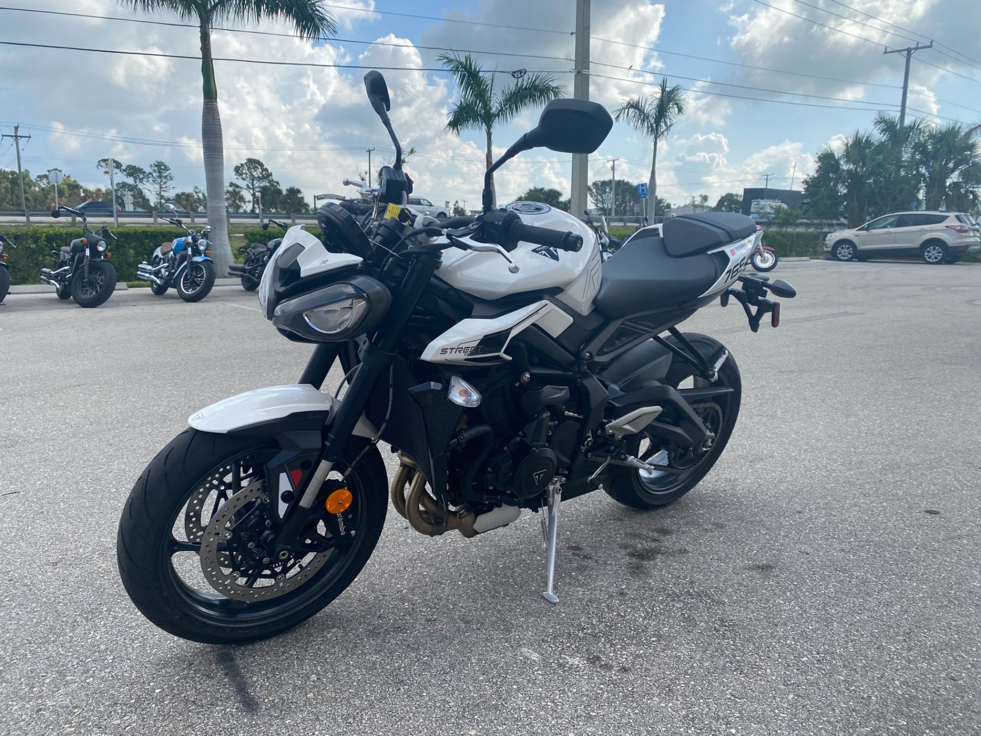 2024 Triumph Street Triple 765 R in Fort Myers, Florida - Photo 7