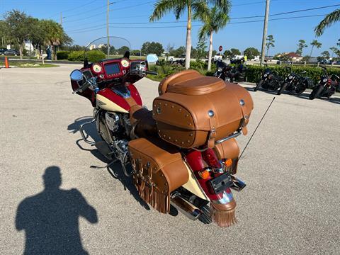 2017 Indian Motorcycle Roadmaster® Classic in Fort Myers, Florida - Photo 5