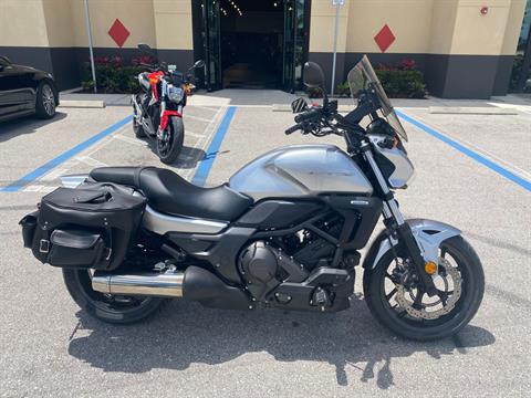 2015 Honda CTX®700N DCT ABS in Fort Myers, Florida - Photo 2