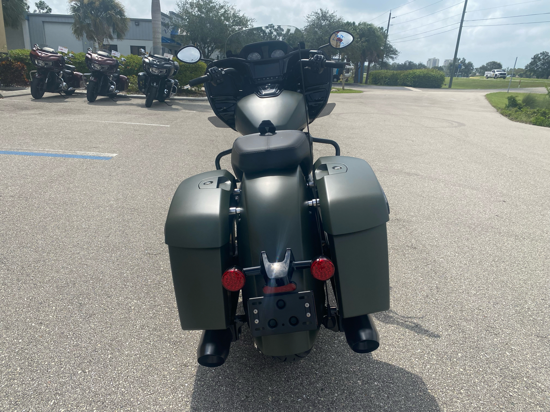 2023 Indian Motorcycle Challenger® Dark Horse® Icon in Fort Myers, Florida - Photo 4