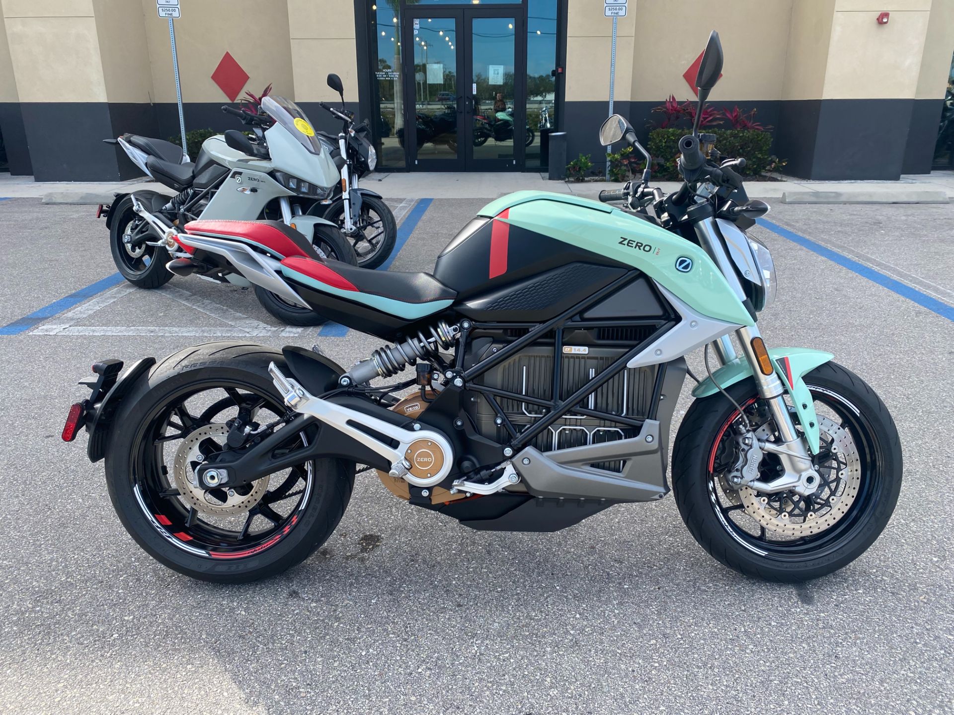 2021 Zero Motorcycles SR/F NA ZF14.4 Premium in Fort Myers, Florida - Photo 2