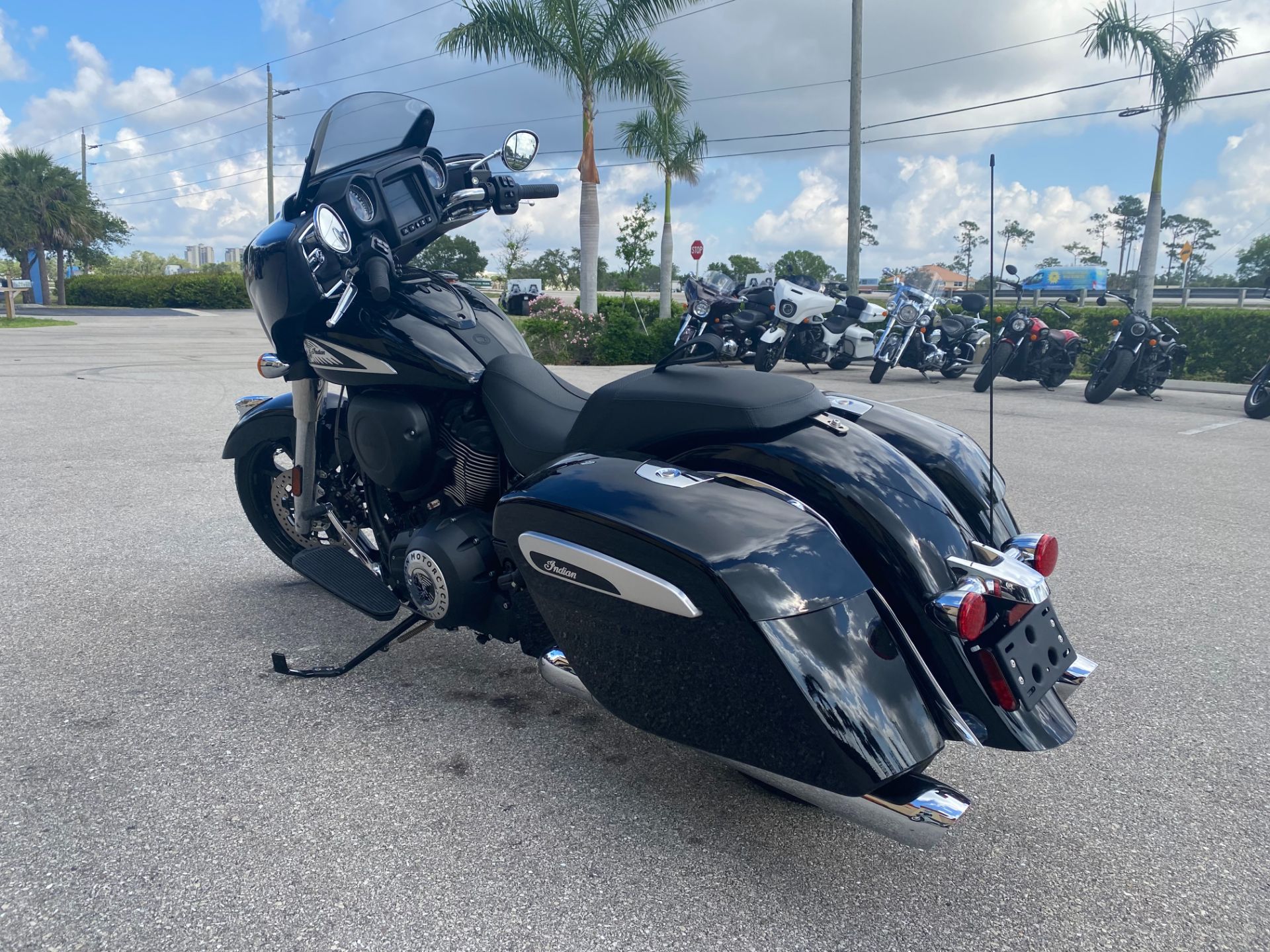 2023 Indian Motorcycle Chieftain® in Fort Myers, Florida - Photo 5