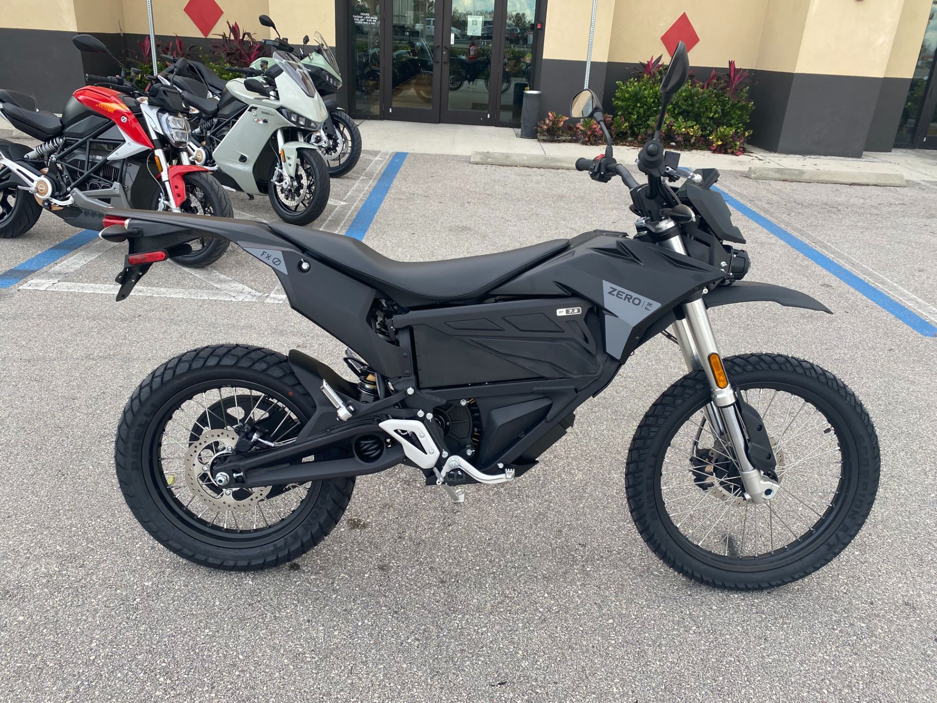 2023 Zero Motorcycles FX ZF7.2 Integrated in Fort Myers, Florida - Photo 2