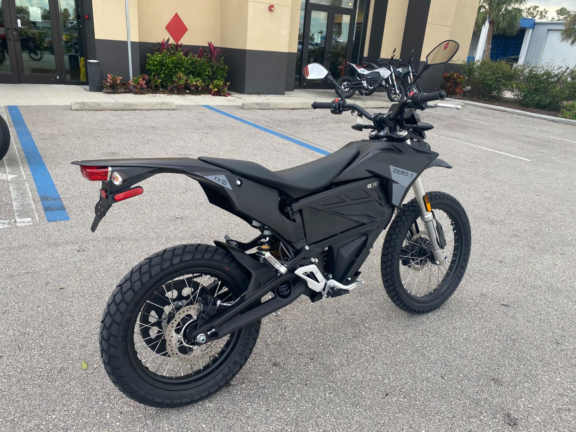 2023 Zero Motorcycles FX ZF7.2 Integrated in Fort Myers, Florida - Photo 3