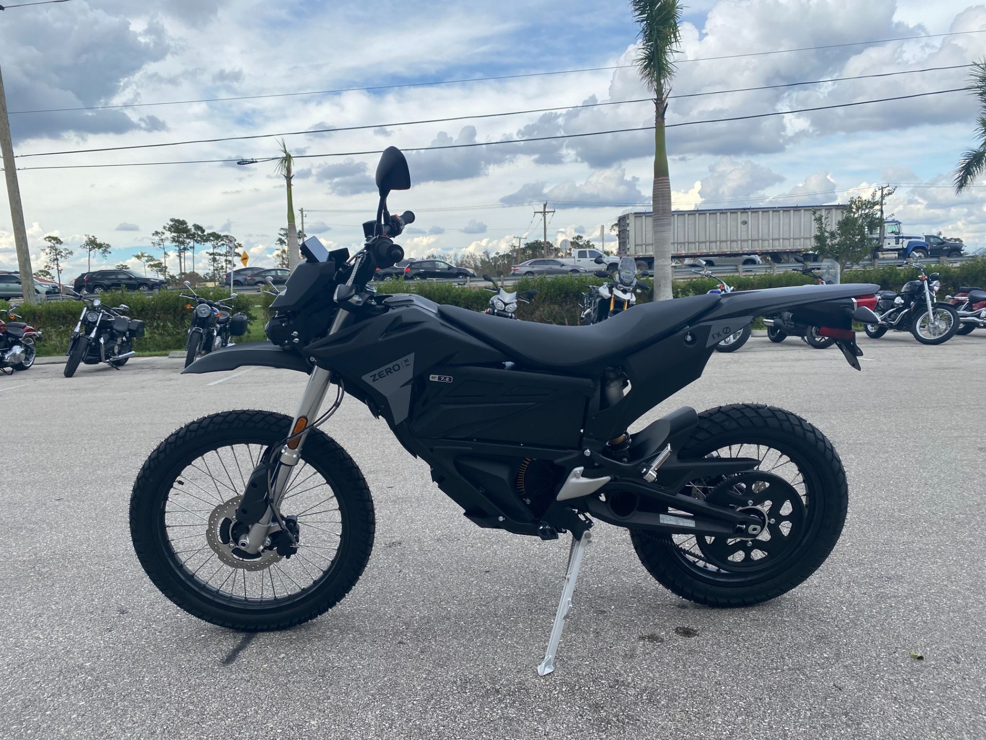 2023 Zero Motorcycles FX ZF7.2 Integrated in Fort Myers, Florida - Photo 6