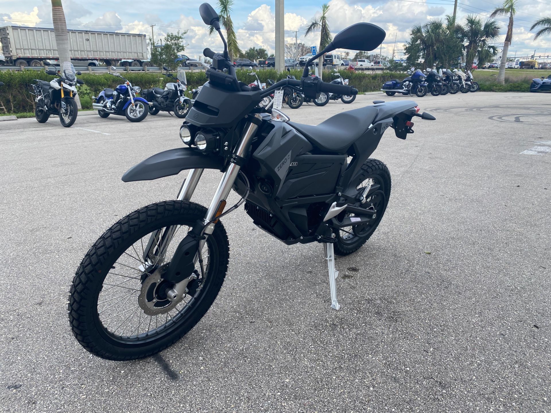 2023 Zero Motorcycles FX ZF7.2 Integrated in Fort Myers, Florida - Photo 7