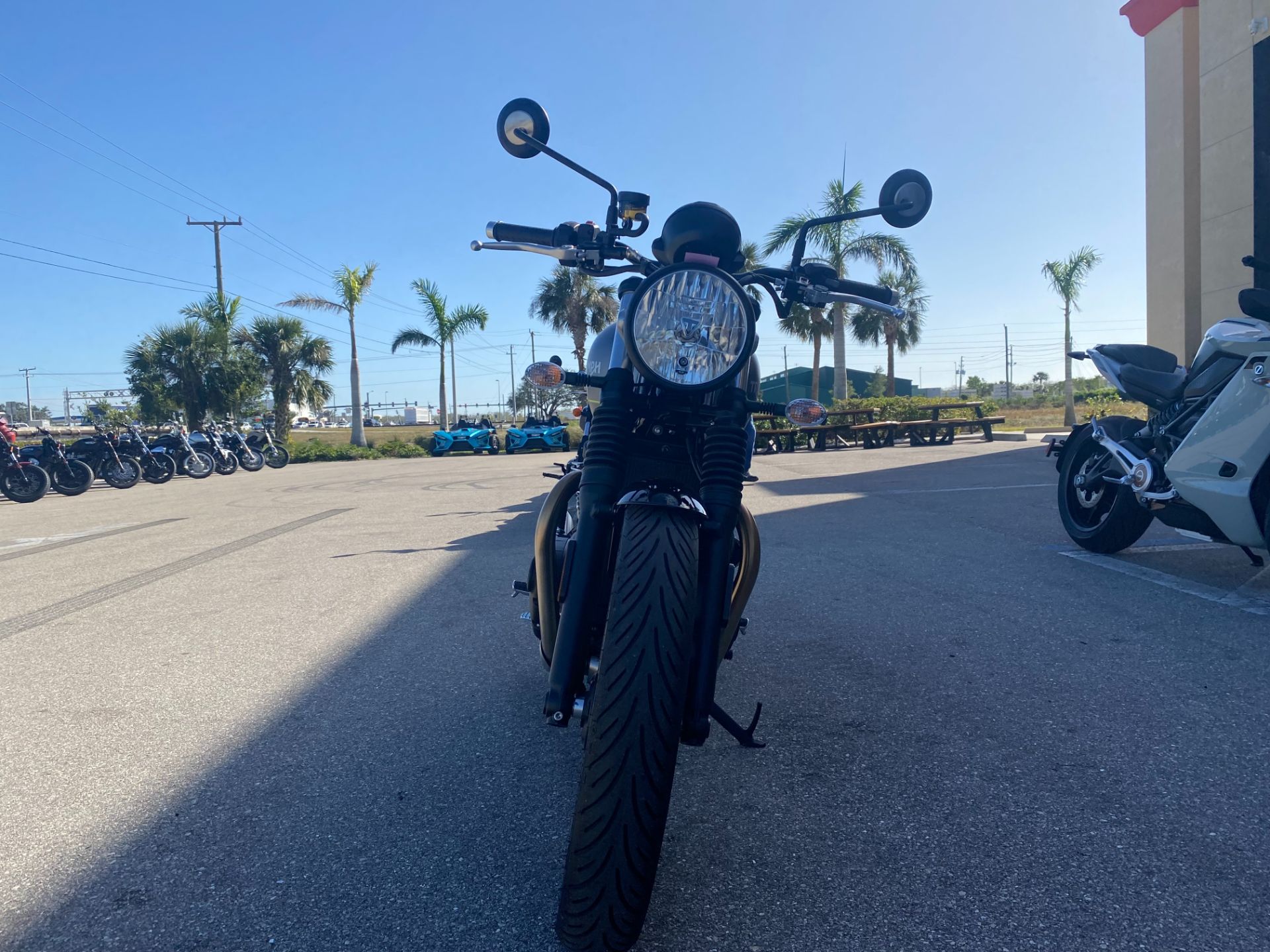 2023 Triumph Speed Twin 900 in Fort Myers, Florida - Photo 9