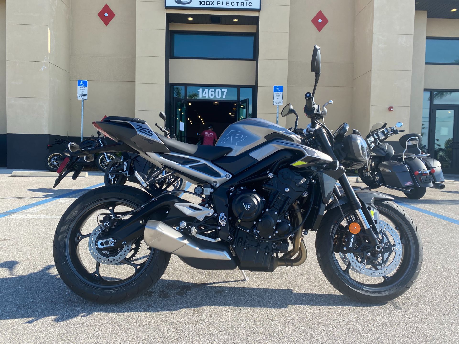 2024 Triumph Street Triple 765 R in Fort Myers, Florida - Photo 2