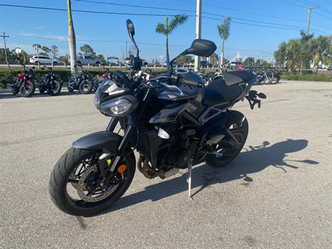 2024 Triumph Street Triple 765 R in Fort Myers, Florida - Photo 7