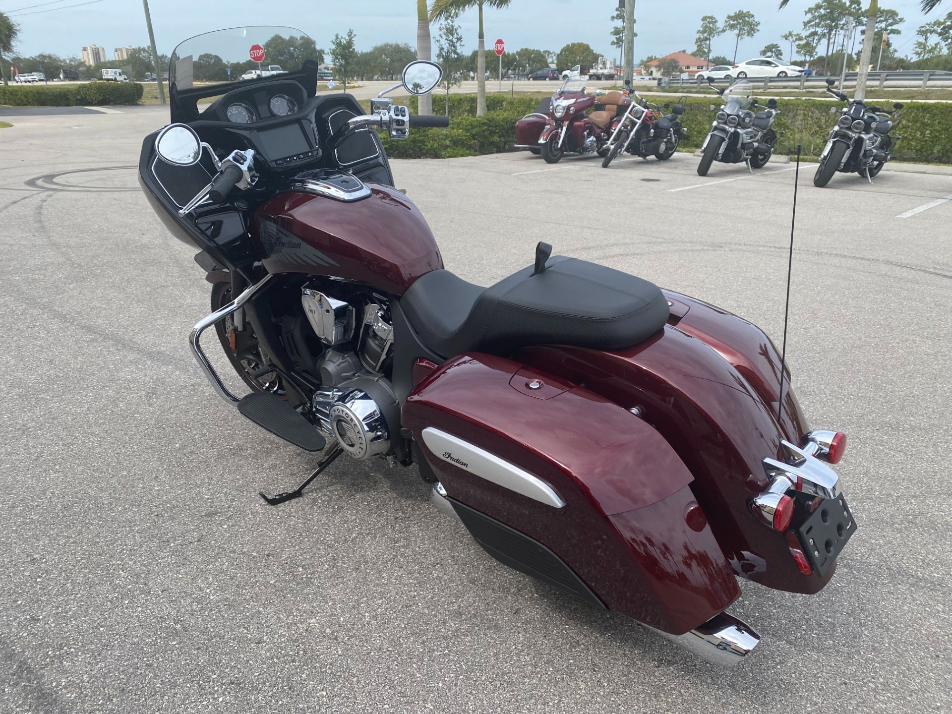 2022 Indian Motorcycle Challenger® Limited in Fort Myers, Florida - Photo 5