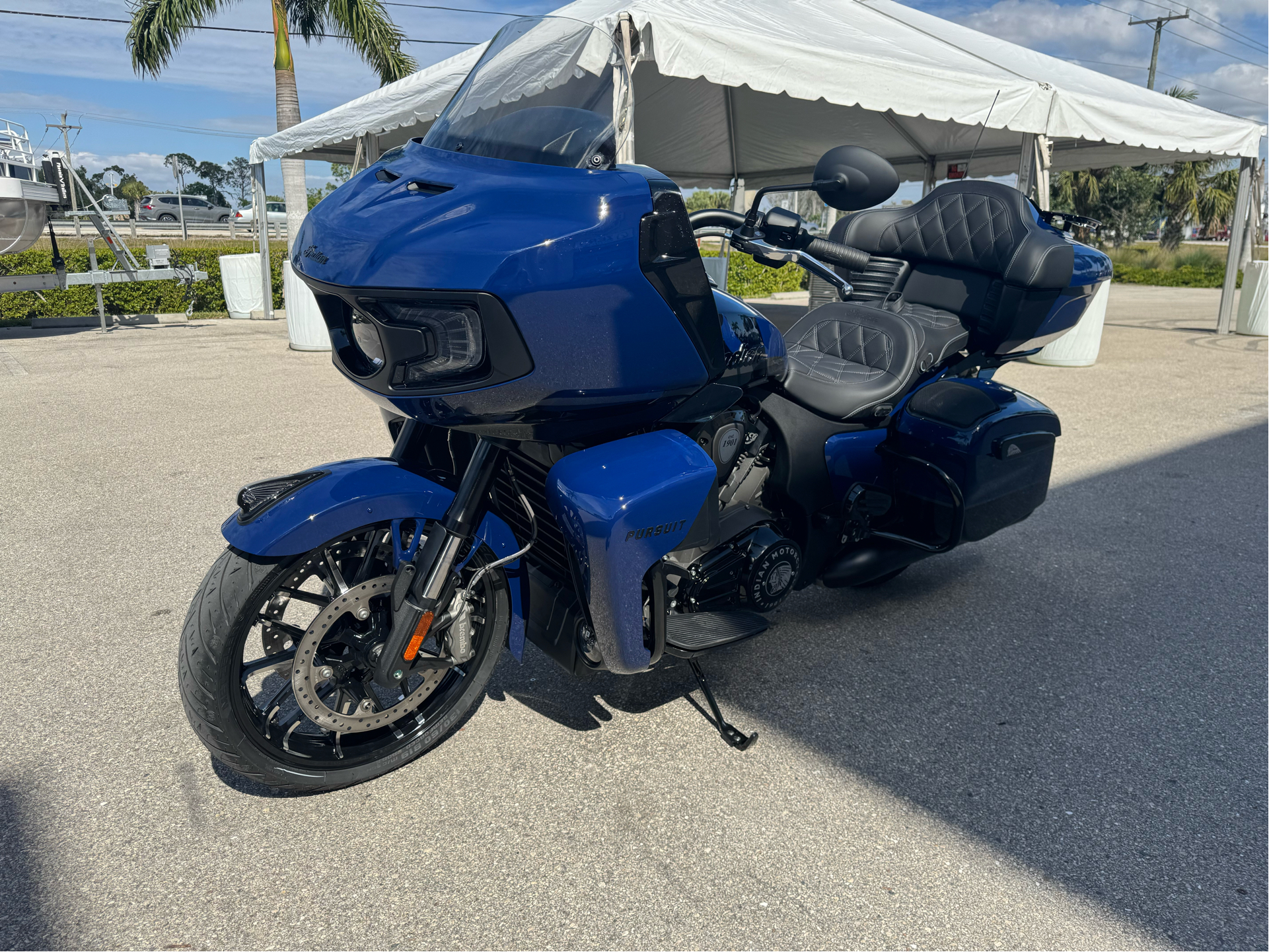 2024 Indian Motorcycle Pursuit® Dark Horse® with PowerBand Audio Package in Fort Myers, Florida - Photo 7