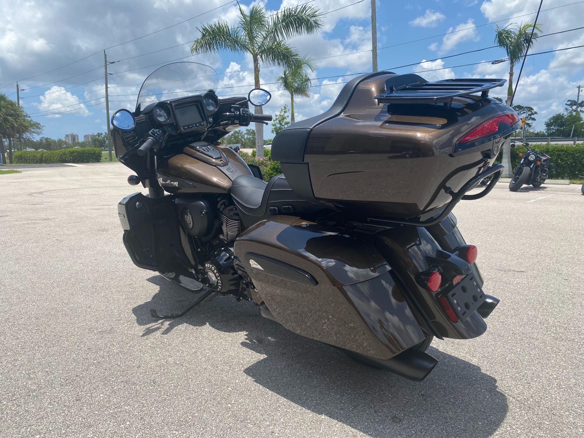 2023 Indian Motorcycle Roadmaster® Dark Horse® in Fort Myers, Florida - Photo 5