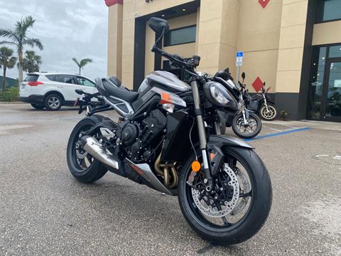 2024 Triumph Street Triple 765 RS in Fort Myers, Florida - Photo 9