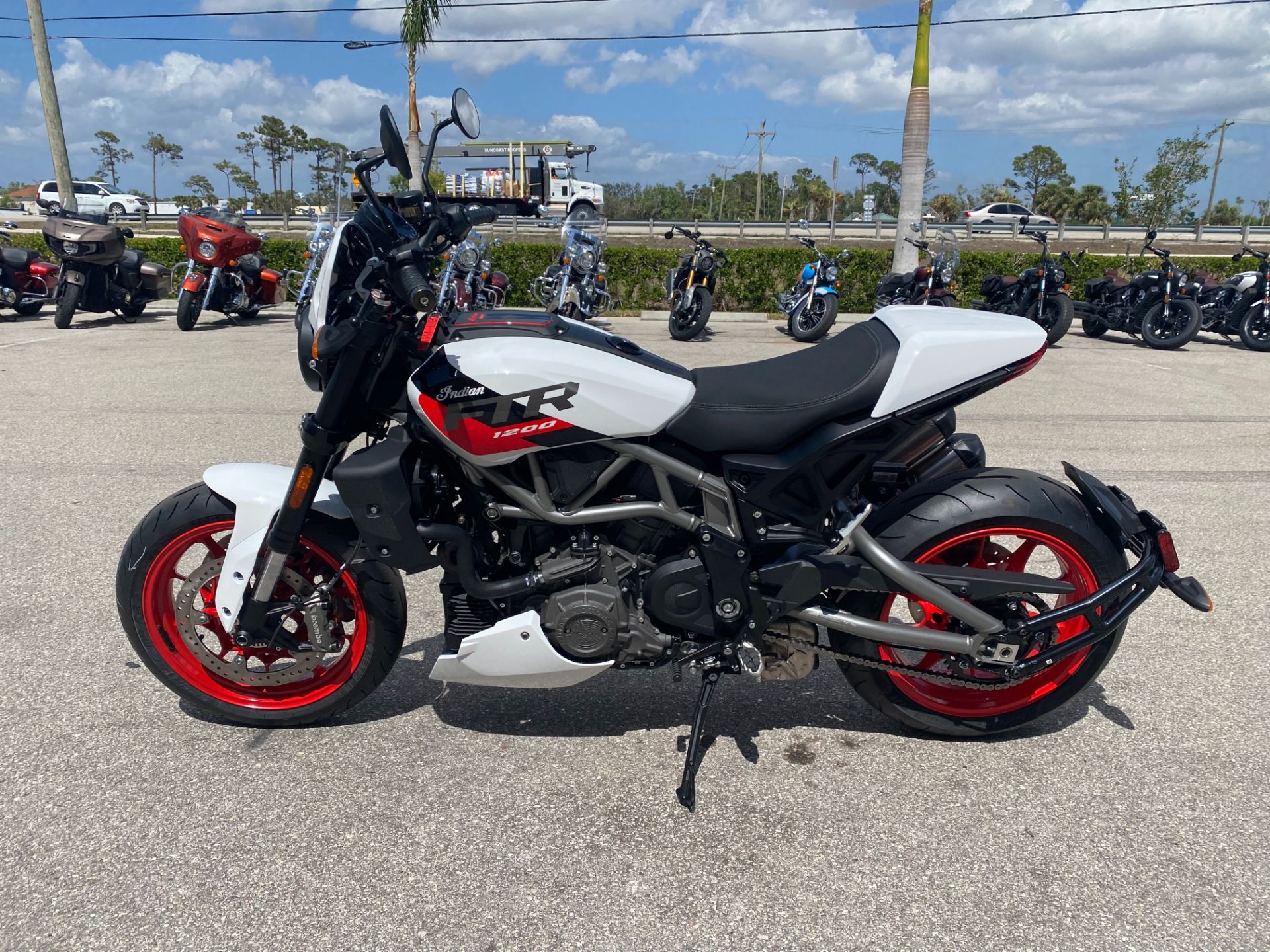 2023 Indian Motorcycle FTR Sport in Fort Myers, Florida - Photo 6