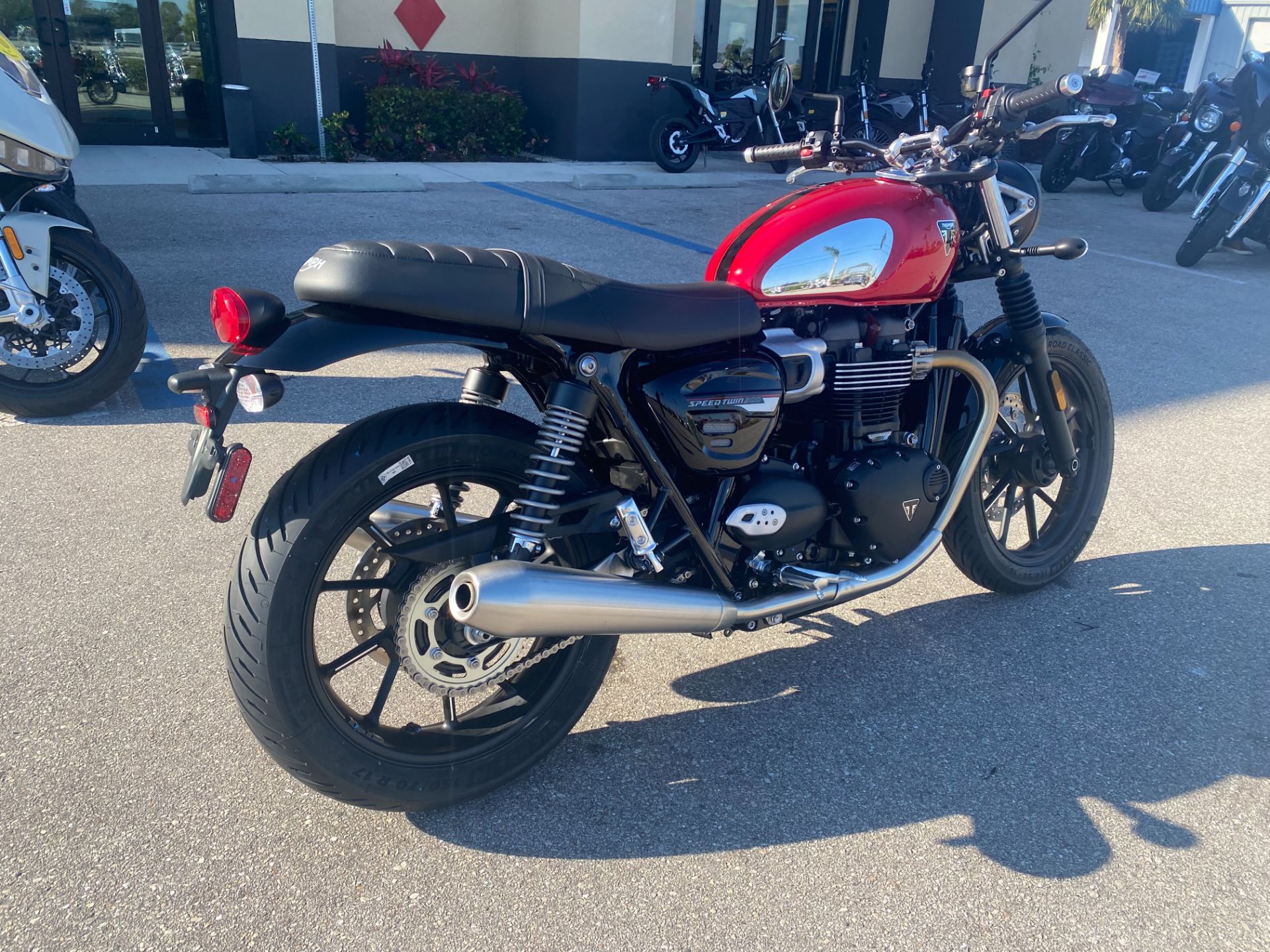 2023 Triumph Speed Twin 900 Chrome Edition in Fort Myers, Florida - Photo 3