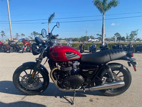 2023 Triumph Speed Twin 900 Chrome Edition in Fort Myers, Florida - Photo 6