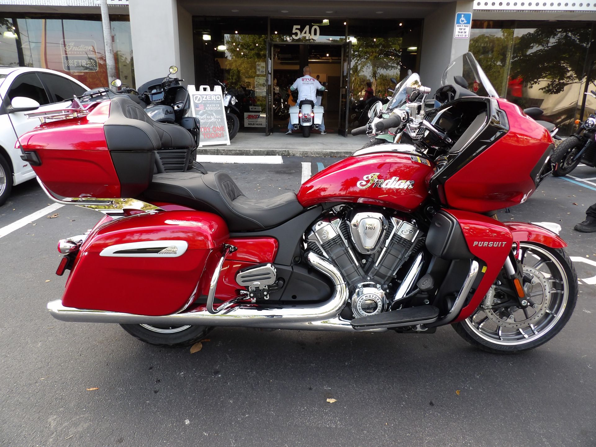2024 Indian Motorcycle Pursuit® Limited in Fort Lauderdale, Florida - Photo 2