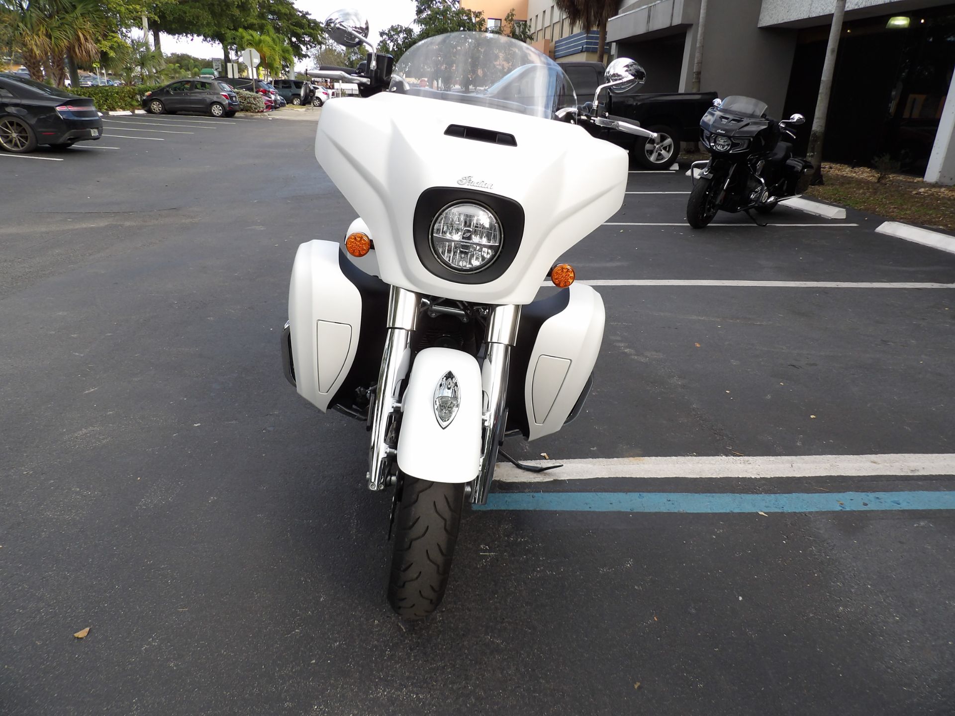 2020 Indian Motorcycle Roadmaster® Dark Horse® in Fort Lauderdale, Florida - Photo 8
