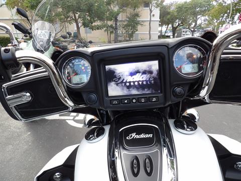 2020 Indian Motorcycle Roadmaster® Dark Horse® in Fort Lauderdale, Florida - Photo 10