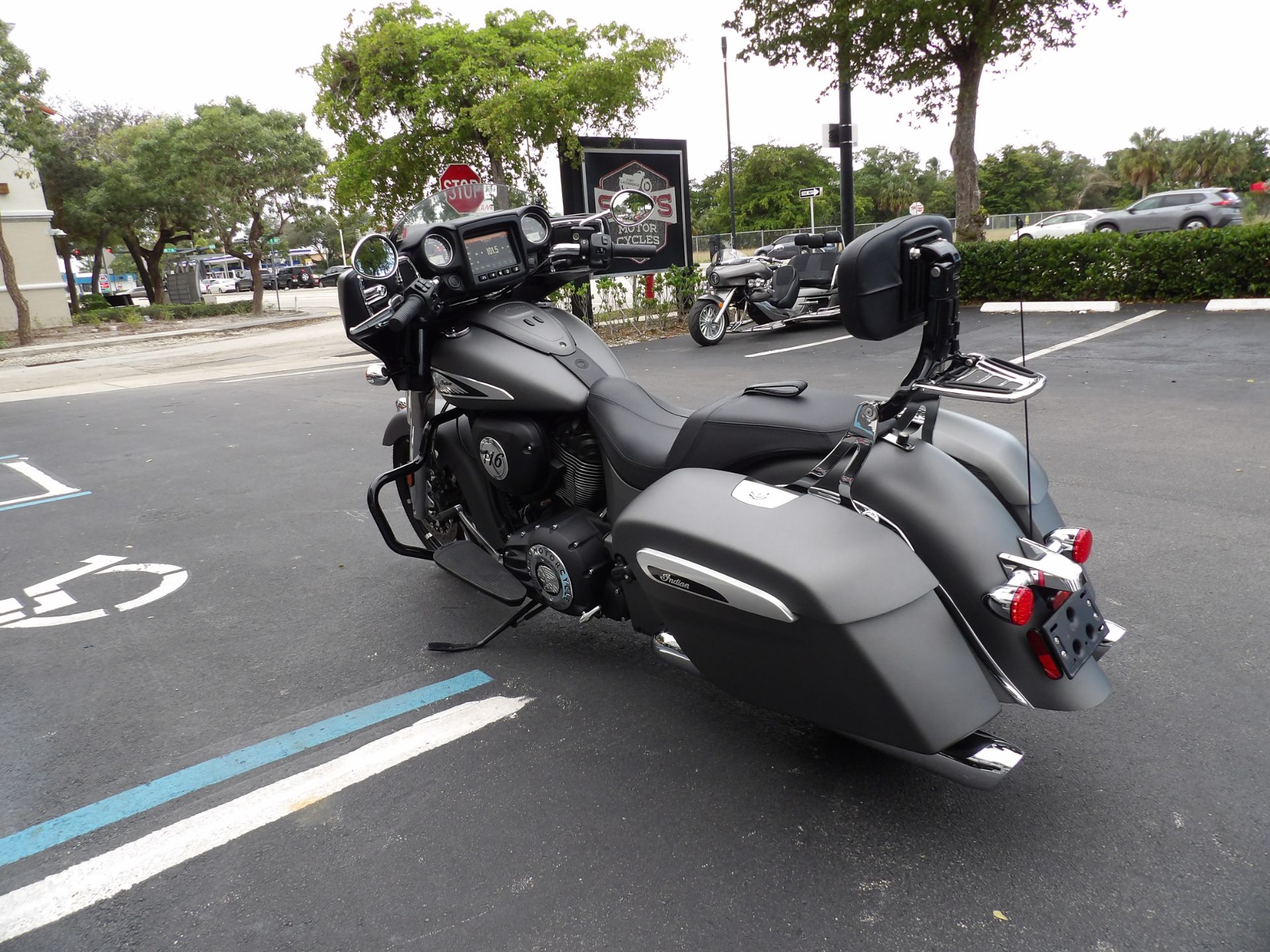 2020 Indian Motorcycle Chieftain® in Fort Lauderdale, Florida - Photo 5