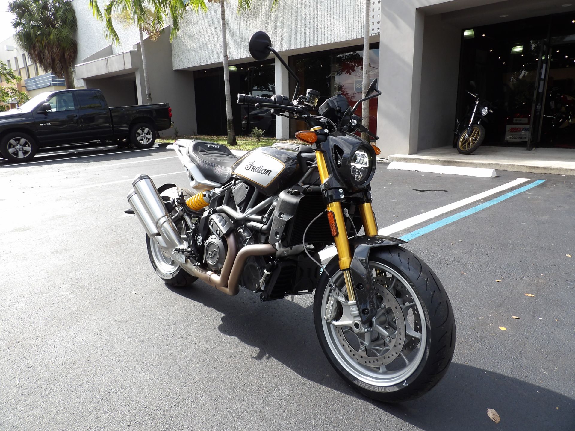 2023 Indian Motorcycle FTR R Carbon in Fort Lauderdale, Florida - Photo 9