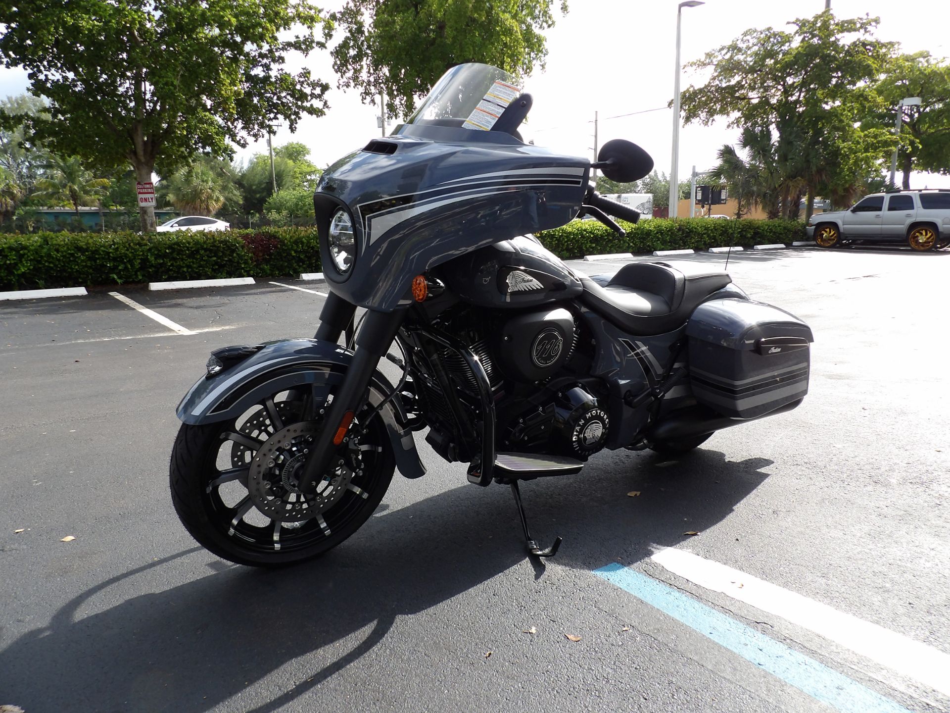 2023 Indian Motorcycle Chieftain® Dark Horse® Icon in Fort Lauderdale, Florida - Photo 7