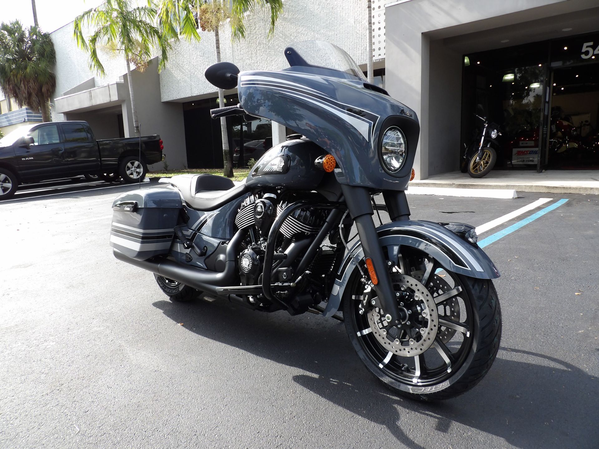 2023 Indian Motorcycle Chieftain® Dark Horse® Icon in Fort Lauderdale, Florida - Photo 9