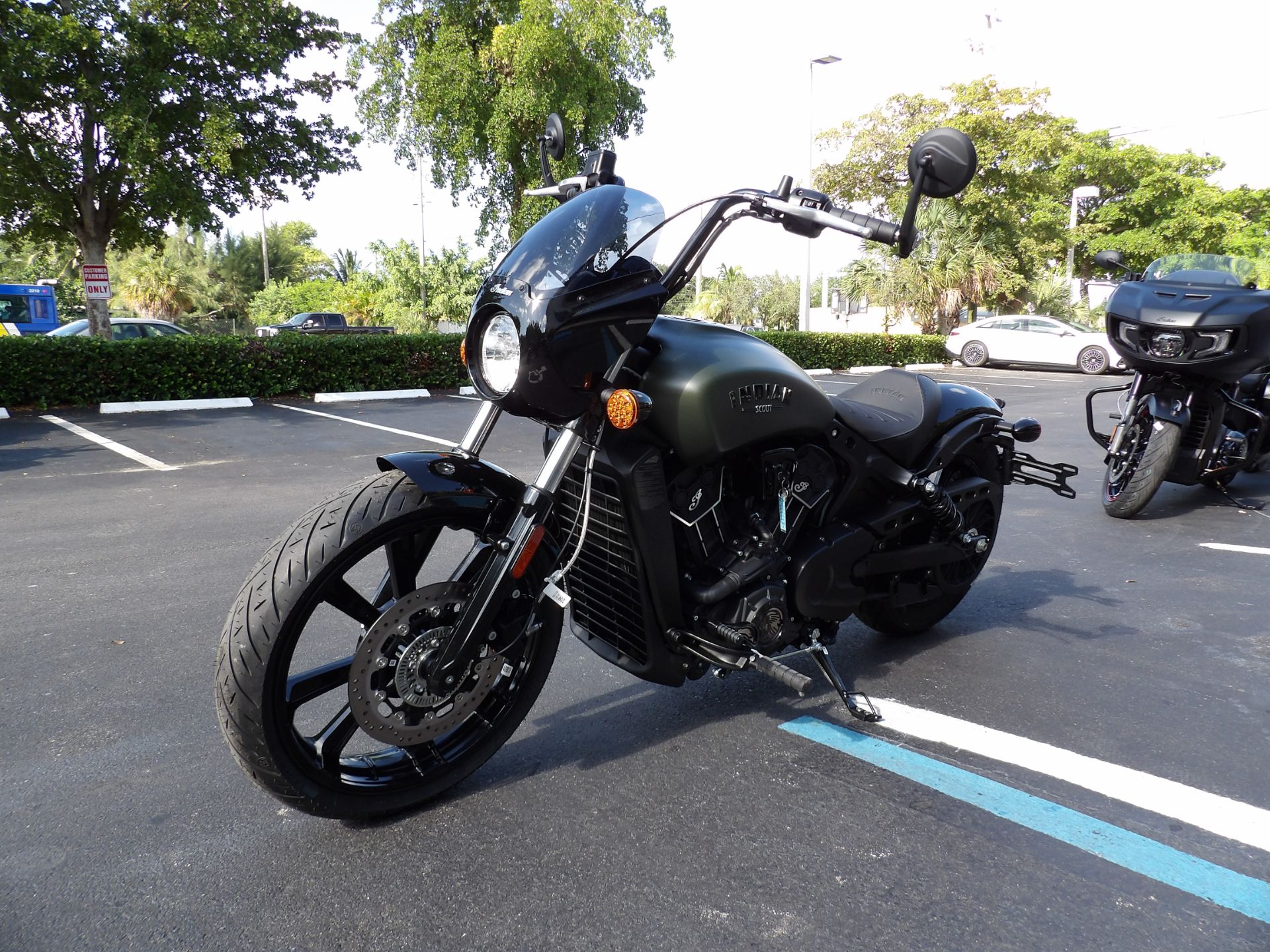 2023 Indian Motorcycle Scout® Rogue ABS in Fort Lauderdale, Florida - Photo 7