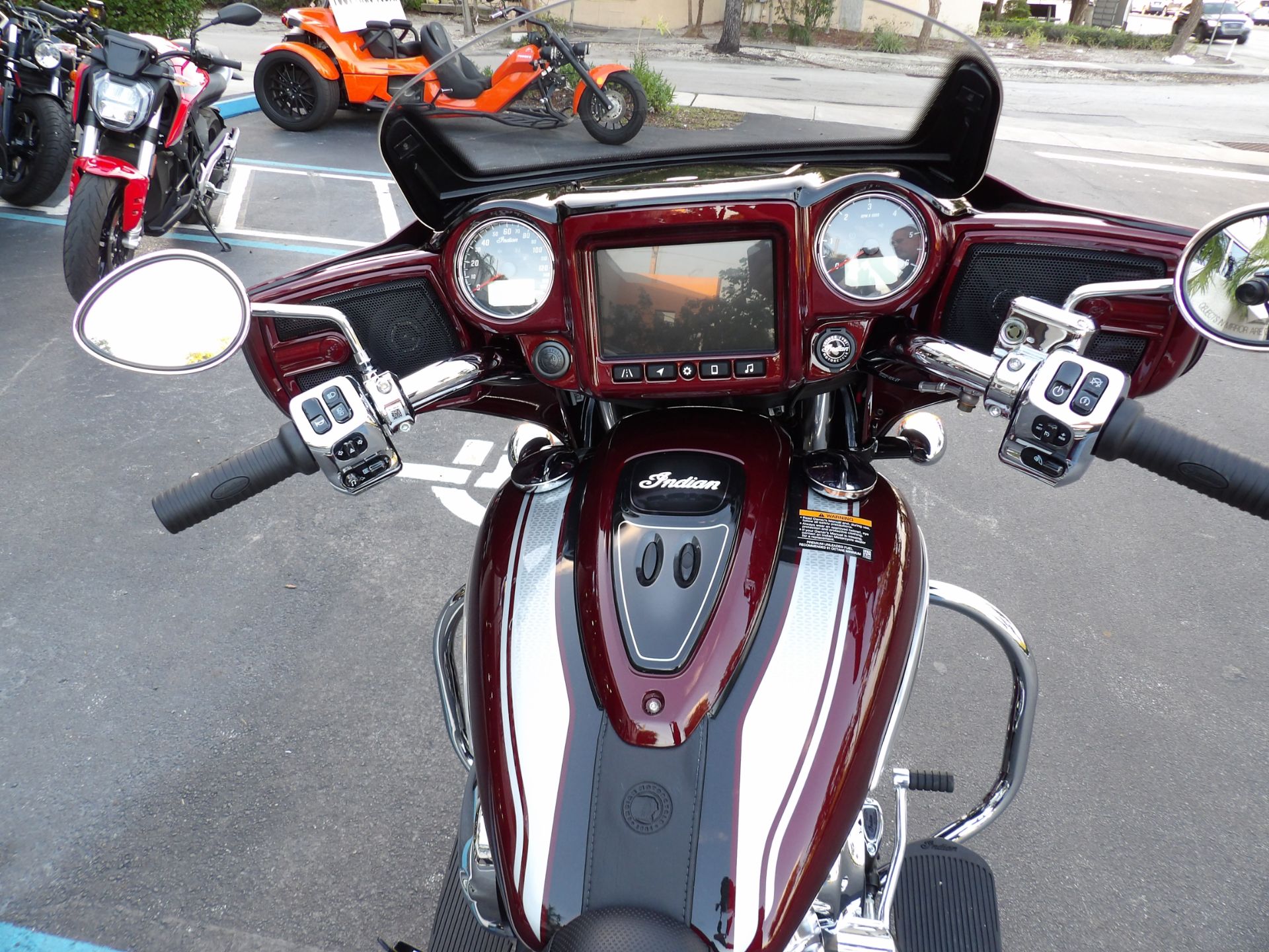2024 Indian Motorcycle Chieftain® Limited with PowerBand Audio Package in Fort Lauderdale, Florida - Photo 10
