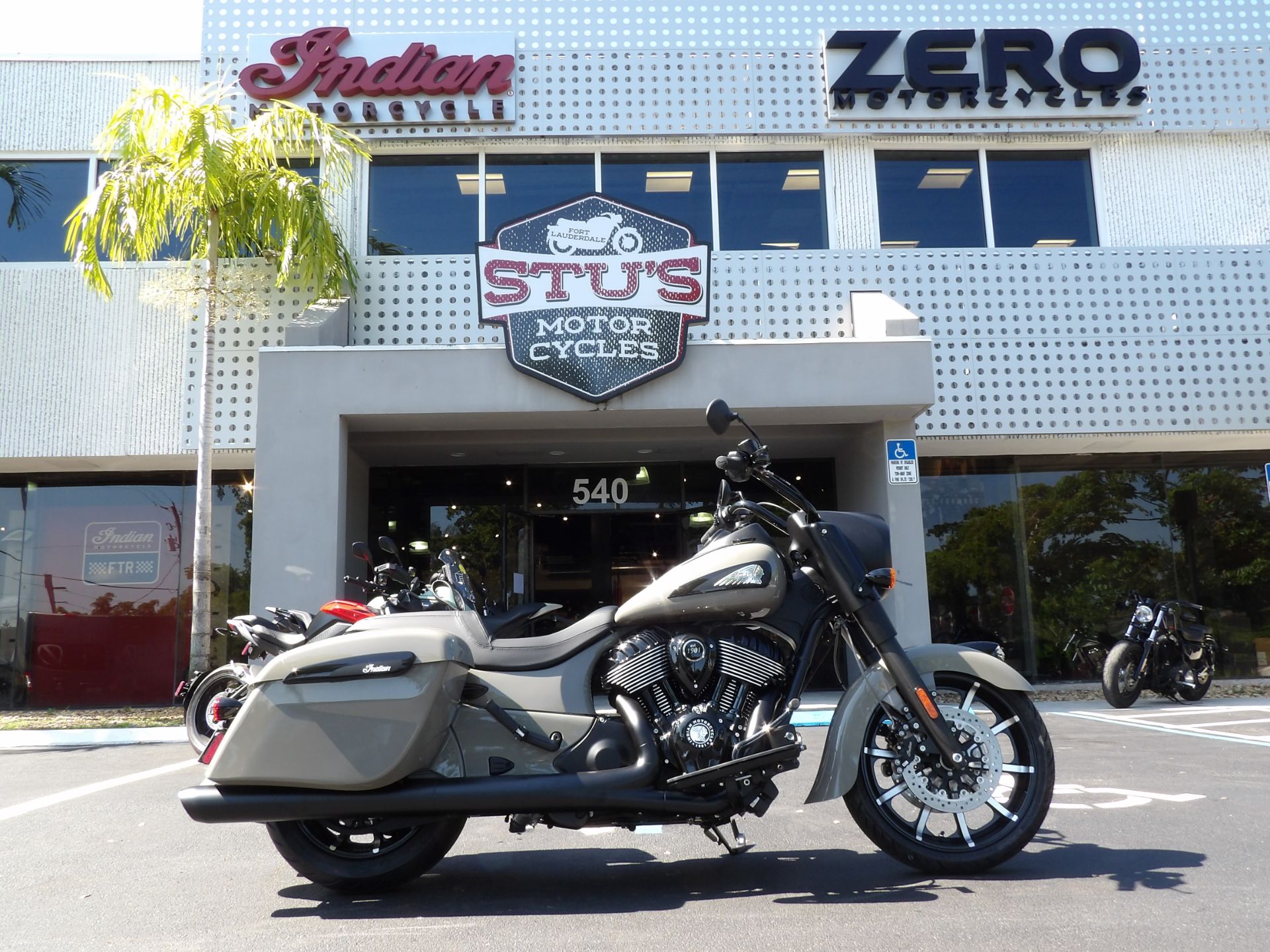 2023 Indian Motorcycle Springfield® Dark Horse® in Fort Lauderdale, Florida - Photo 1