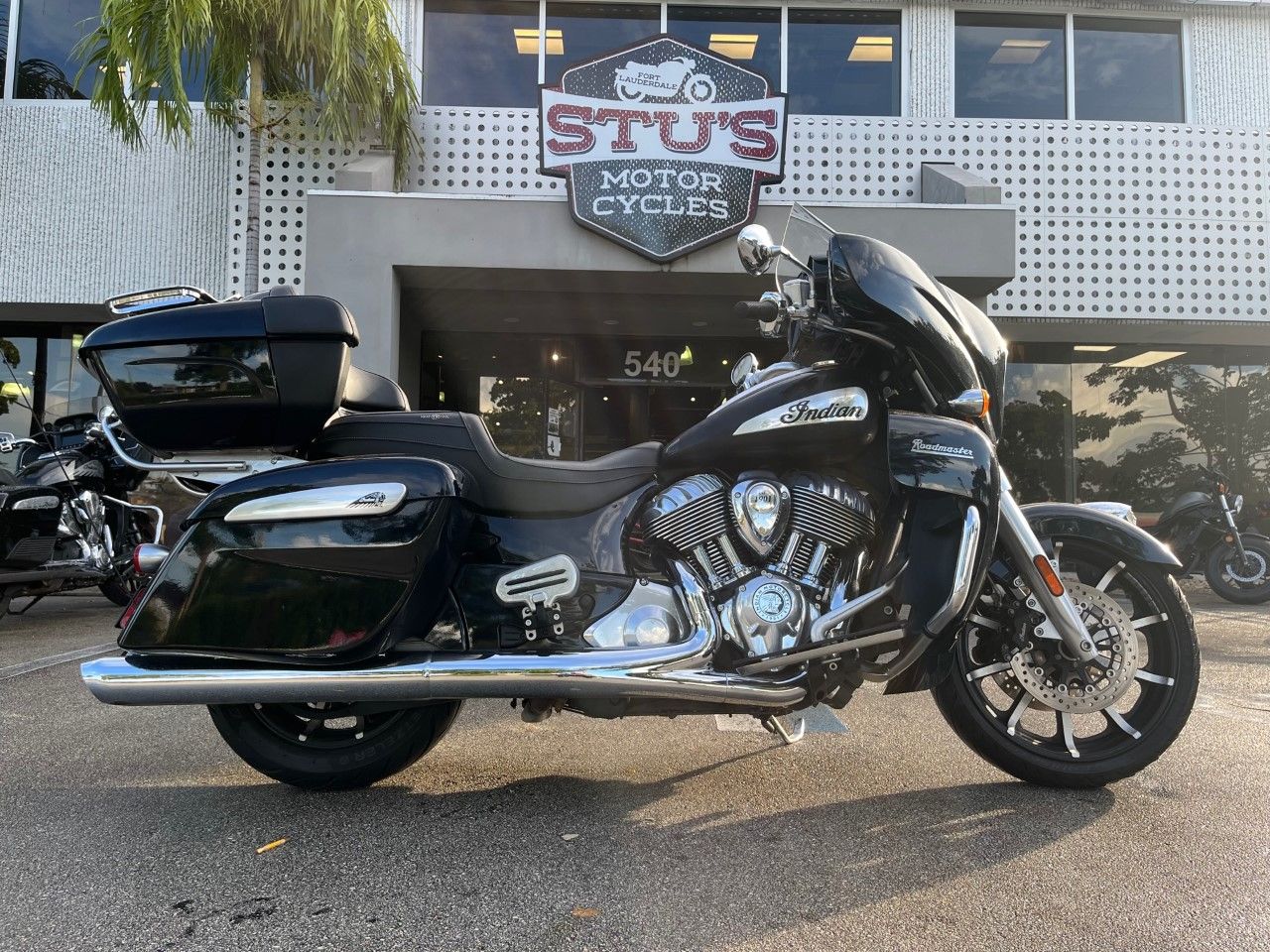2021 Indian Motorcycle Roadmaster® Limited in Fort Lauderdale, Florida - Photo 1