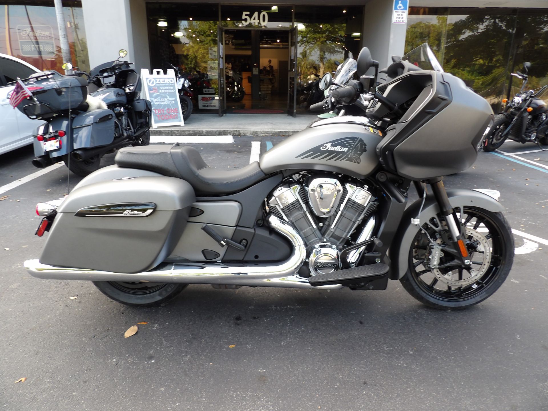 2023 Indian Motorcycle Challenger® in Fort Lauderdale, Florida - Photo 2