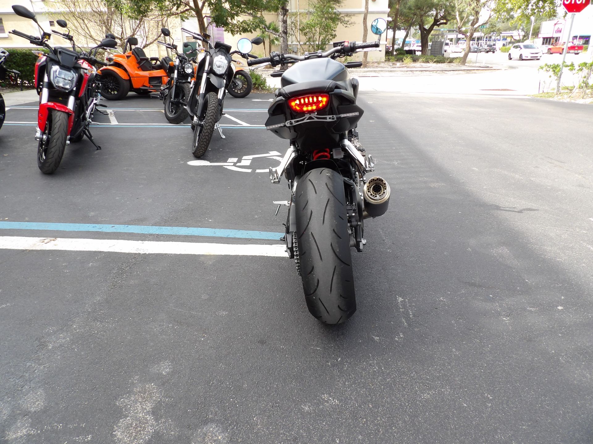 2023 Honda CB650R ABS in Fort Lauderdale, Florida - Photo 4