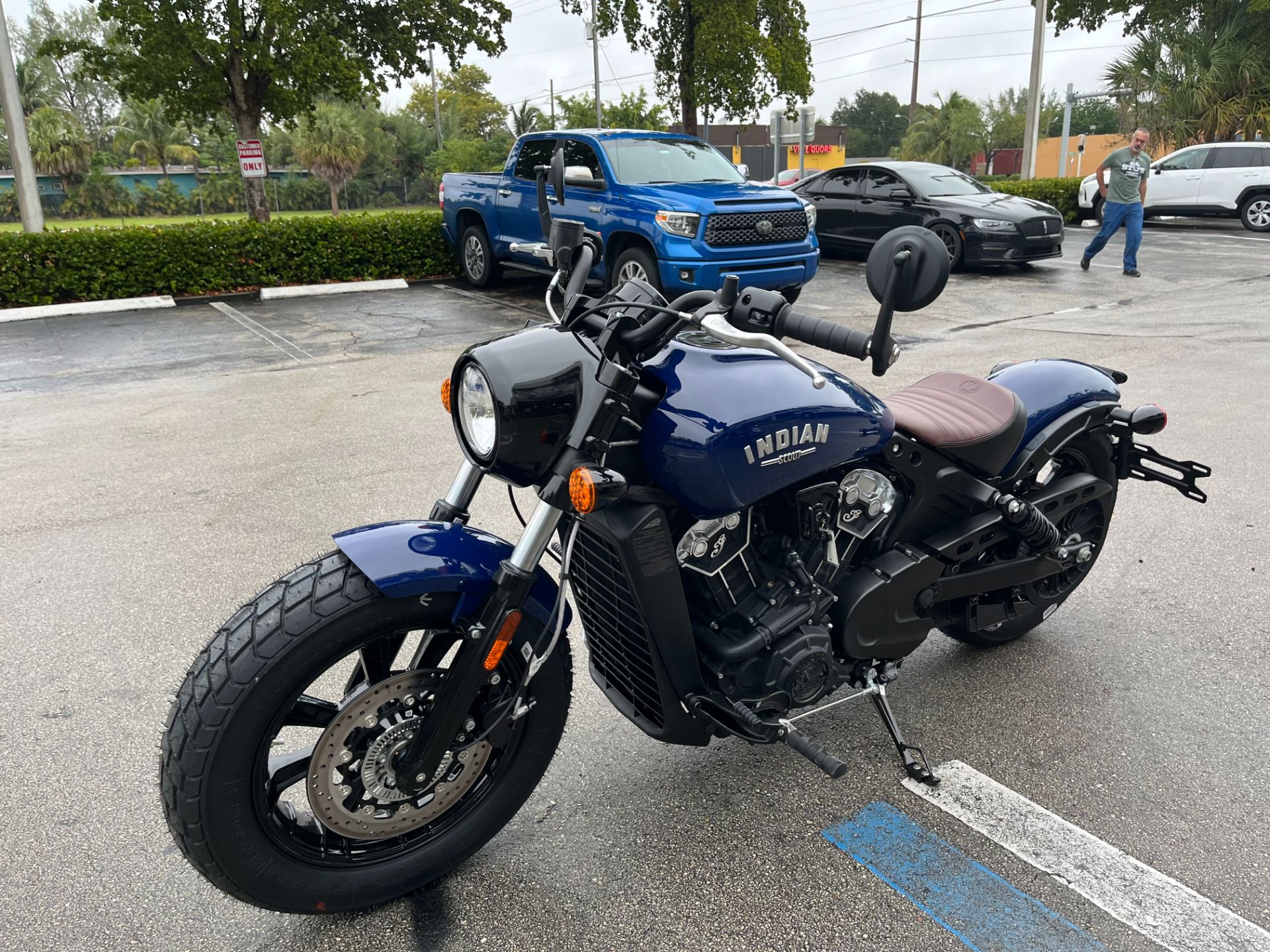 2023 Indian Motorcycle Scout® Bobber ABS in Fort Lauderdale, Florida - Photo 7