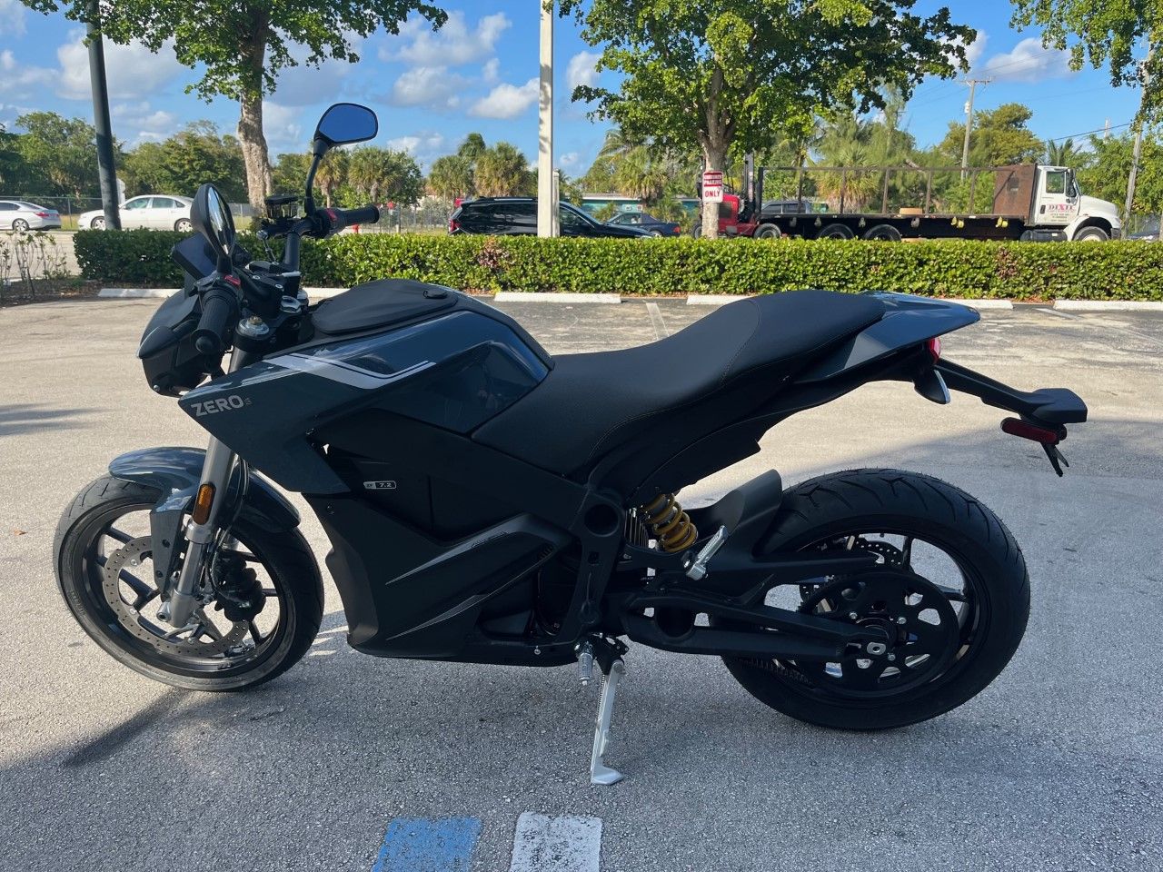 2023 Zero Motorcycles S ZF7.2 in Fort Lauderdale, Florida - Photo 6