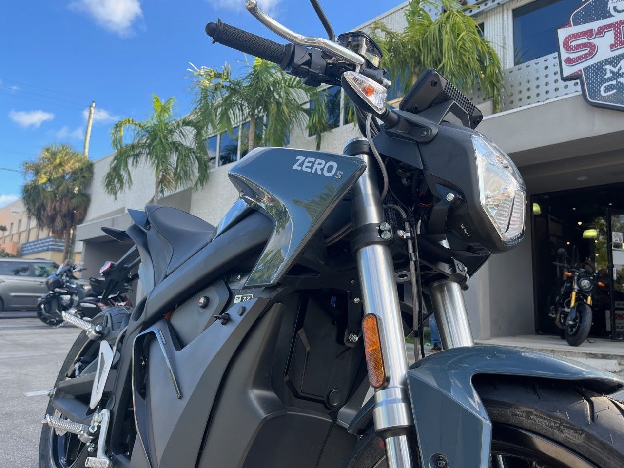 2023 Zero Motorcycles S ZF7.2 in Fort Lauderdale, Florida - Photo 10