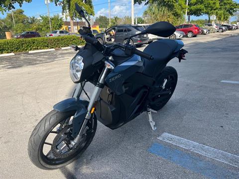 2023 Zero Motorcycles S ZF7.2 in Fort Lauderdale, Florida - Photo 7