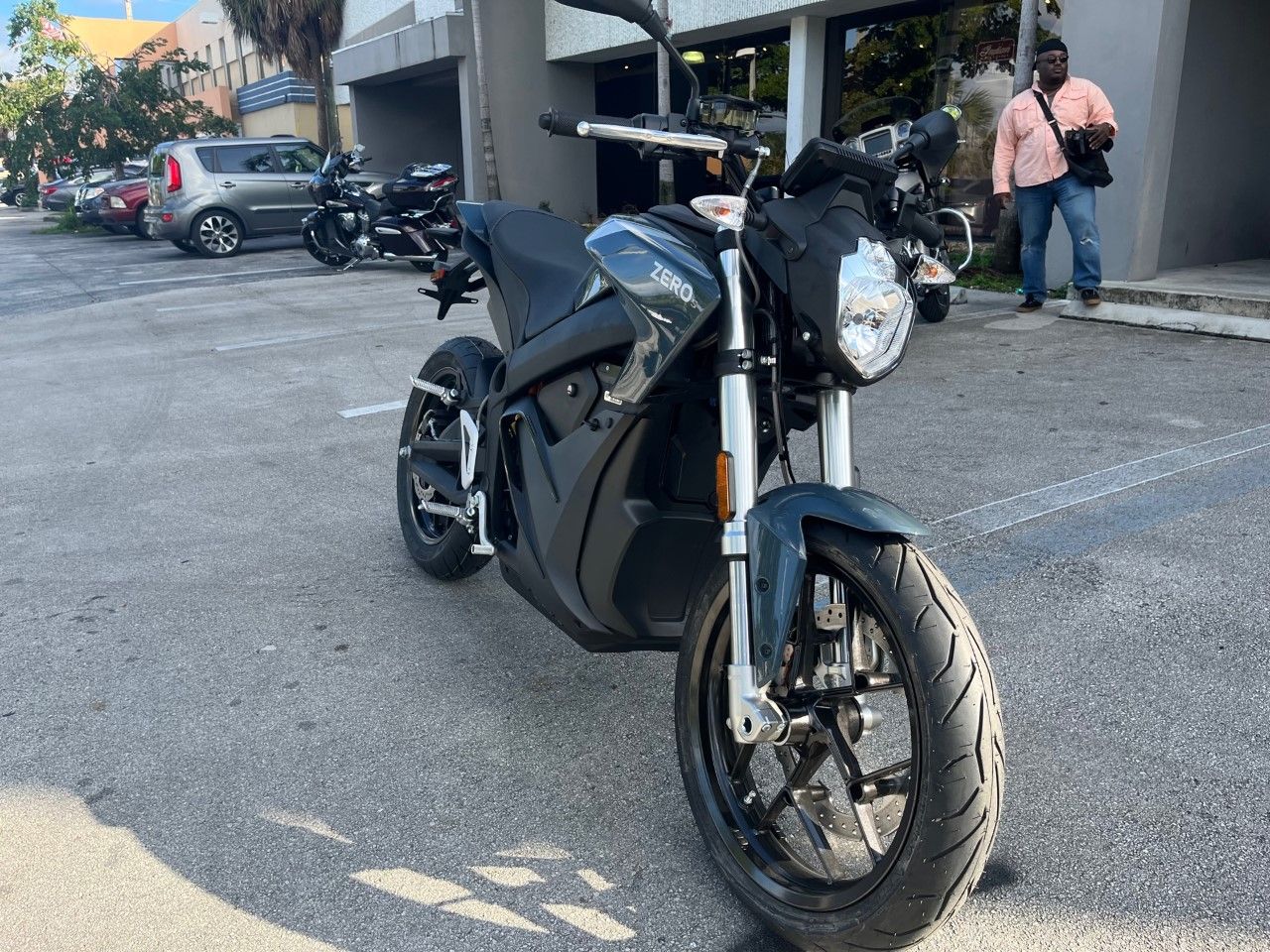 2023 Zero Motorcycles S ZF7.2 in Fort Lauderdale, Florida - Photo 9