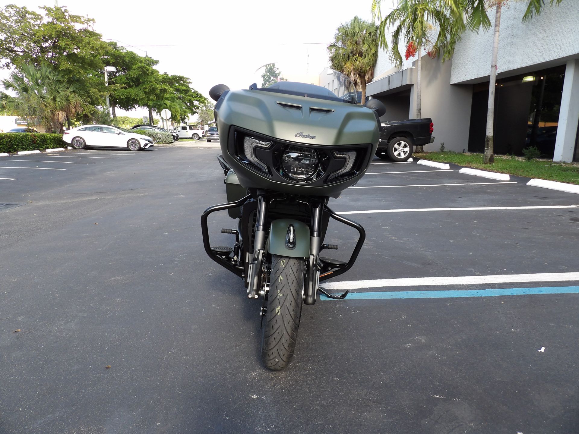 2023 Indian Motorcycle Challenger® Dark Horse® Icon in Fort Lauderdale, Florida - Photo 8