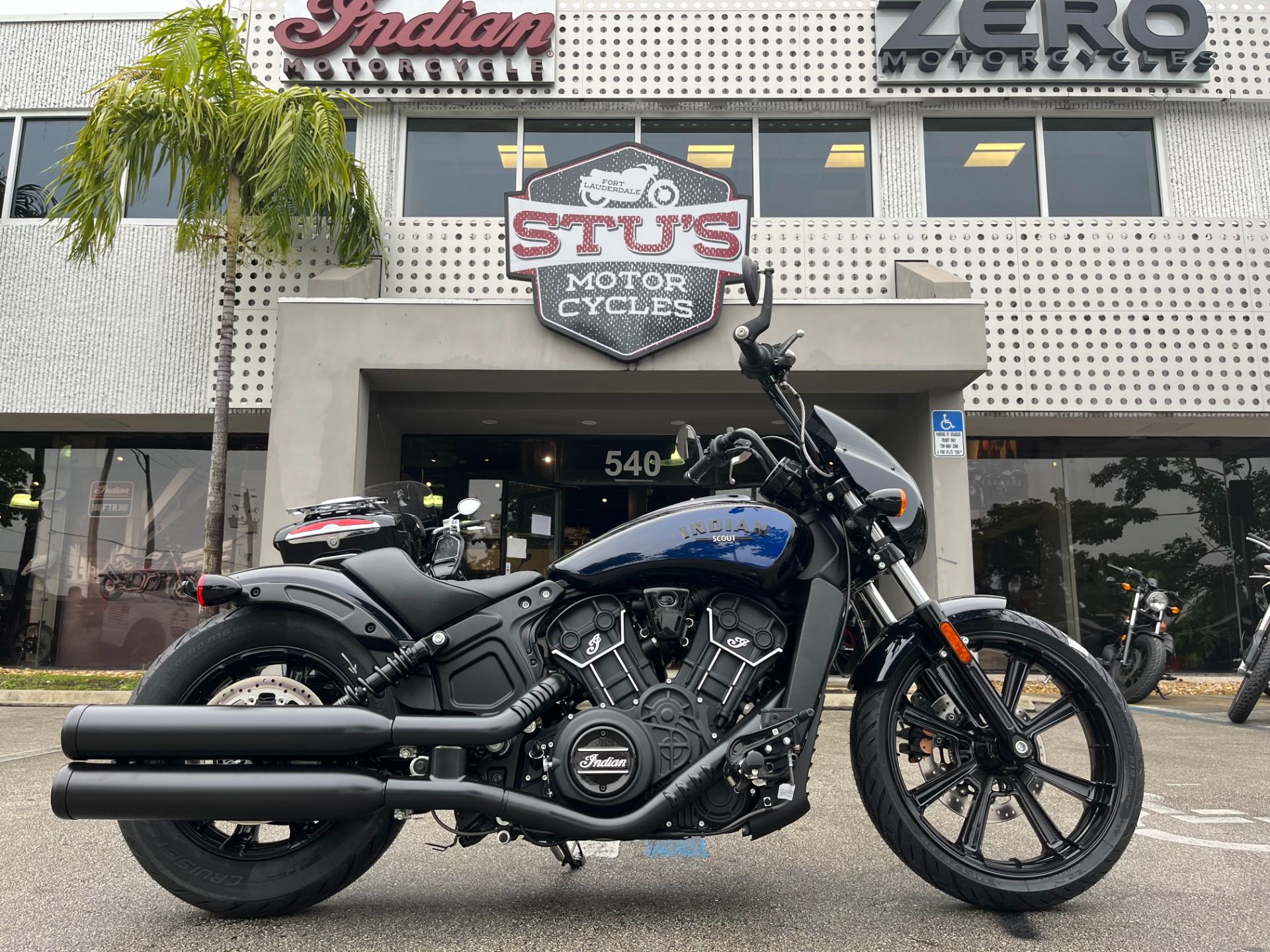 2023 Indian Motorcycle Scout® Rogue ABS Icon in Fort Lauderdale, Florida - Photo 1
