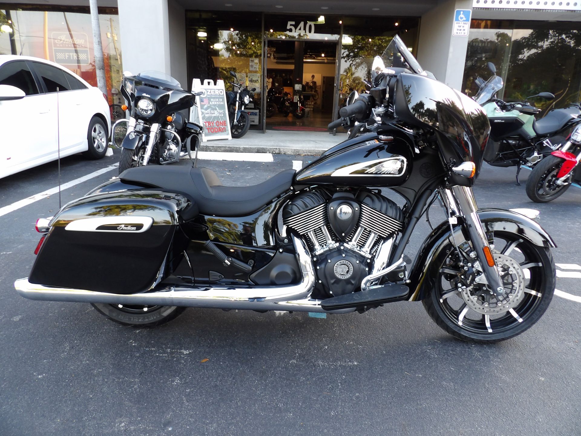 2024 Indian Motorcycle Chieftain® in Fort Lauderdale, Florida - Photo 2
