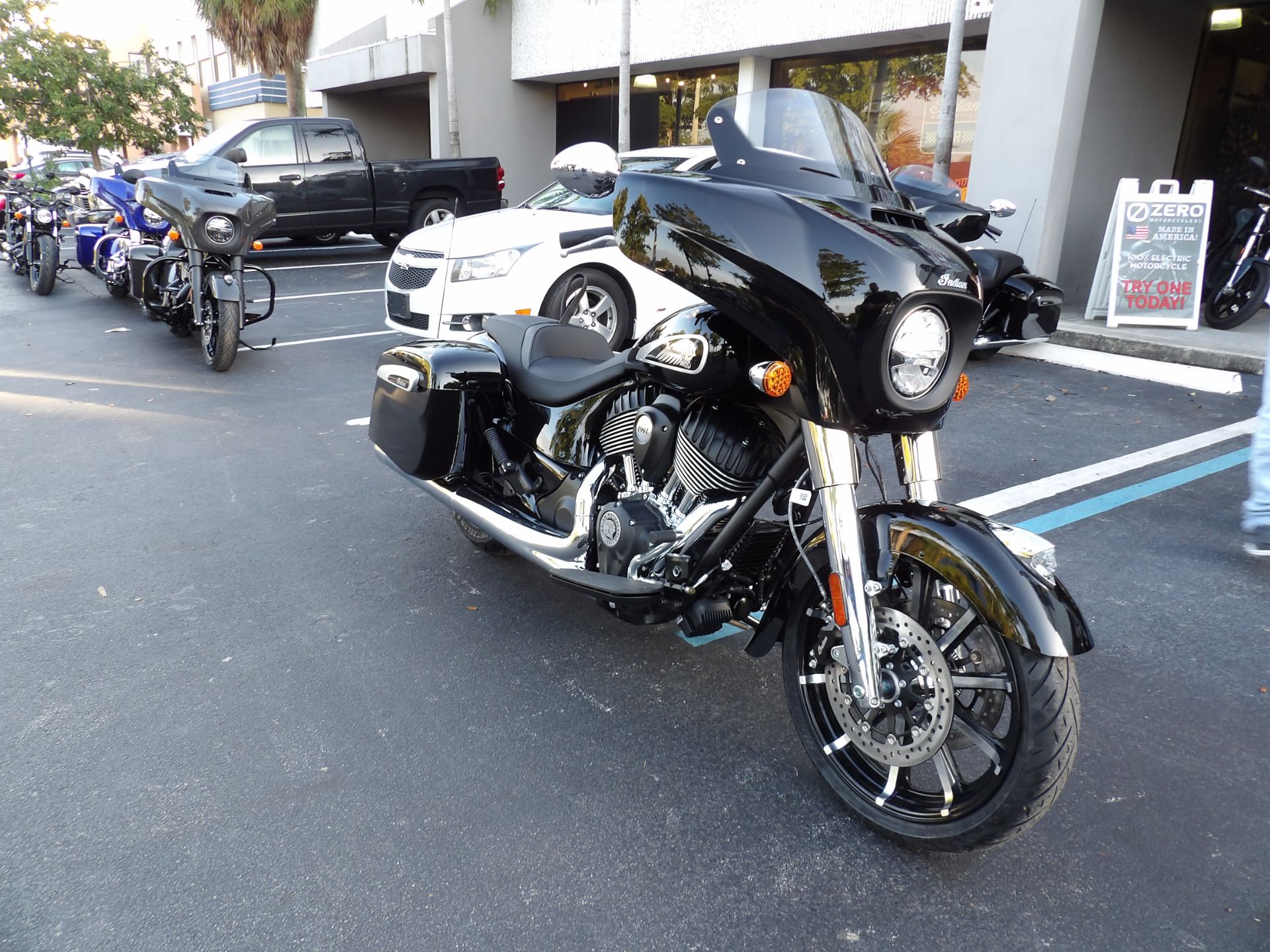 2024 Indian Motorcycle Chieftain® in Fort Lauderdale, Florida - Photo 9