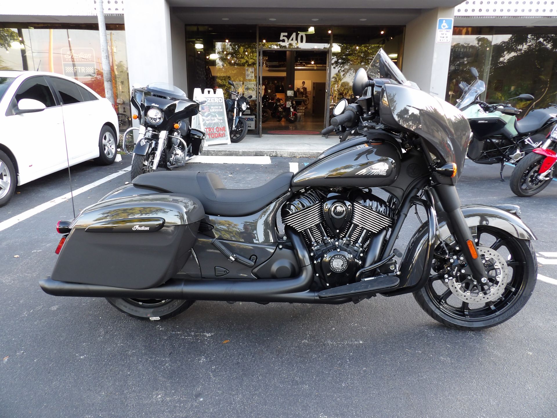 2024 Indian Motorcycle Chieftain® Dark Horse® in Fort Lauderdale, Florida - Photo 2