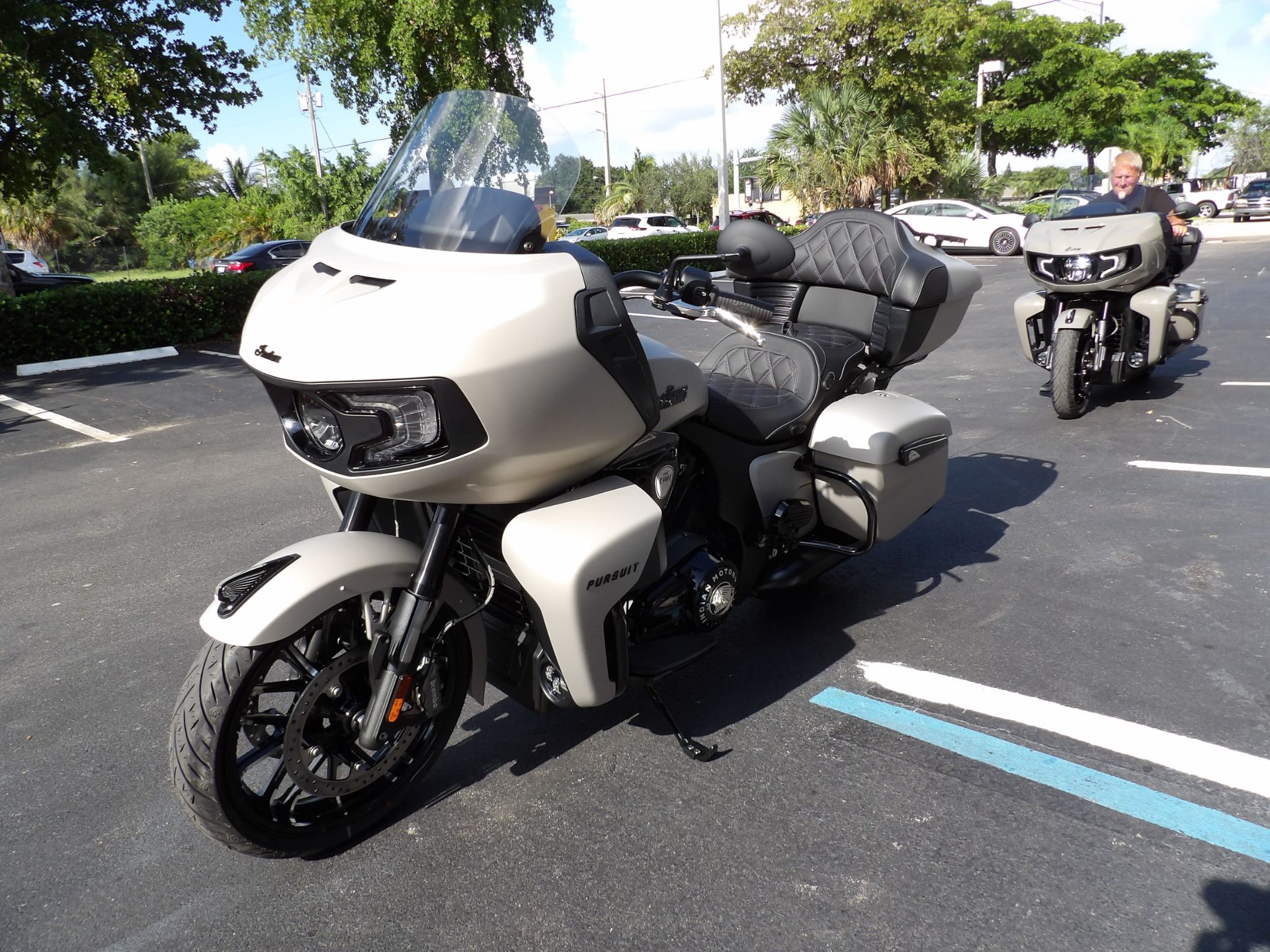 2023 Indian Motorcycle Pursuit® Dark Horse® with Premium Package in Fort Lauderdale, Florida - Photo 7