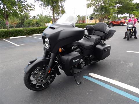 2023 Indian Motorcycle Roadmaster® Dark Horse® in Fort Lauderdale, Florida - Photo 7